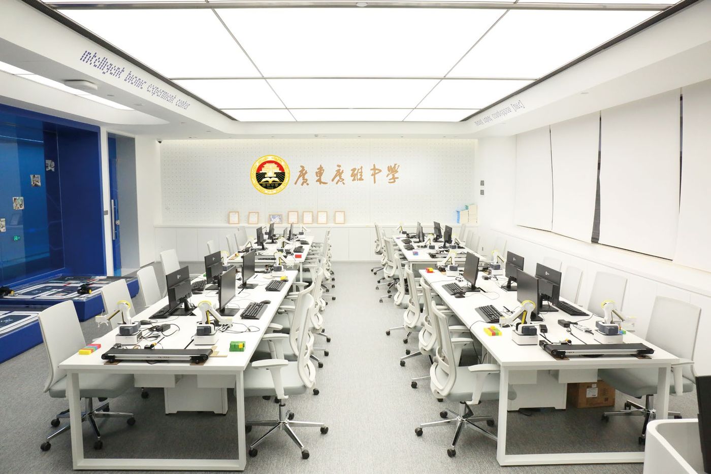 智能仿生实验中心 教学空间